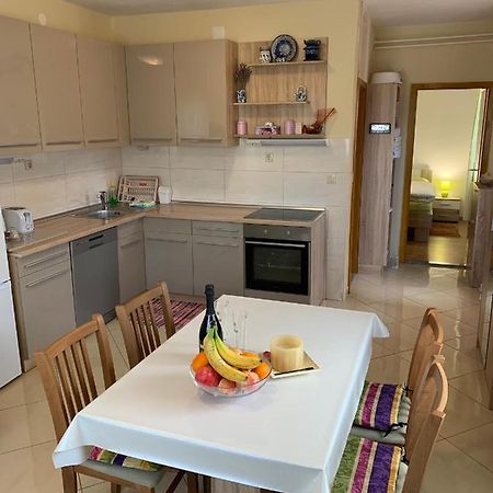 Apartment "Onkel" ชิเบนิก ภายนอก รูปภาพ
